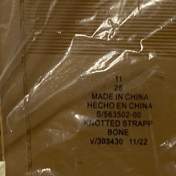 Faux Leather Strappy Knotted Sandals women’s size 11 flip-flops NWT cream color - Picture 3 of 5